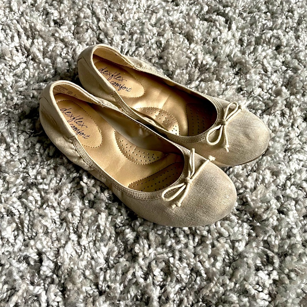 Dexflex Comfort Gold Bow Sparkly Flats 9